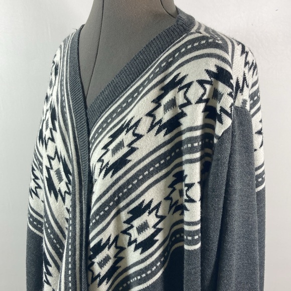 Morgan City Sweater Women Women Size XXL Gray & White Lap Over Front Long Sleeve - Picture 5 of 11